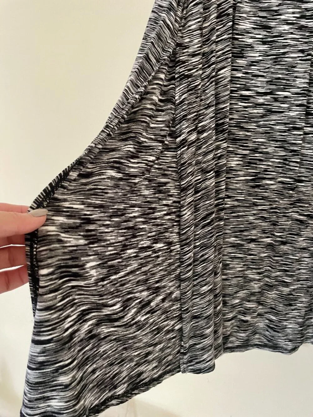 Fourteenth Place Soft skirt with 2 side openings 🔹